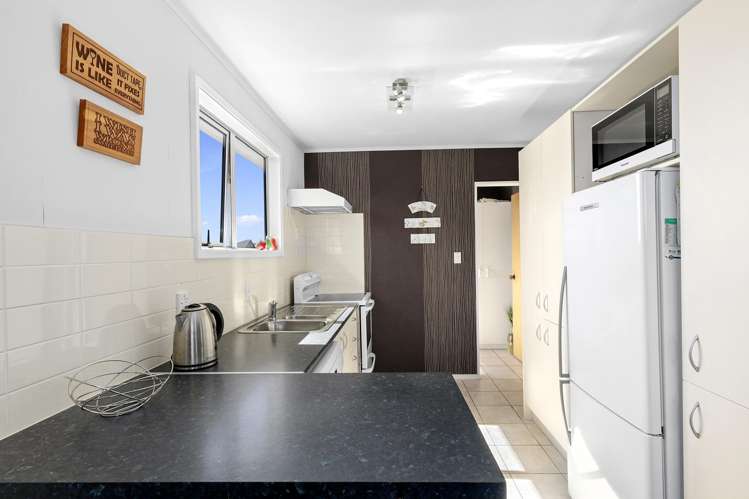 40 Outram Grove Kelson_5