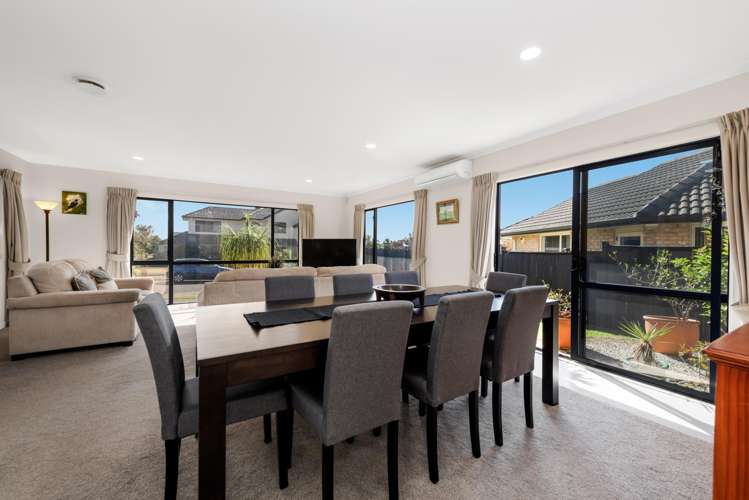 43 Newbliss Crescent East Tamaki Heights_9