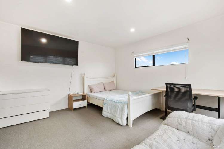 2/3 Mossop Rise Glenfield_9