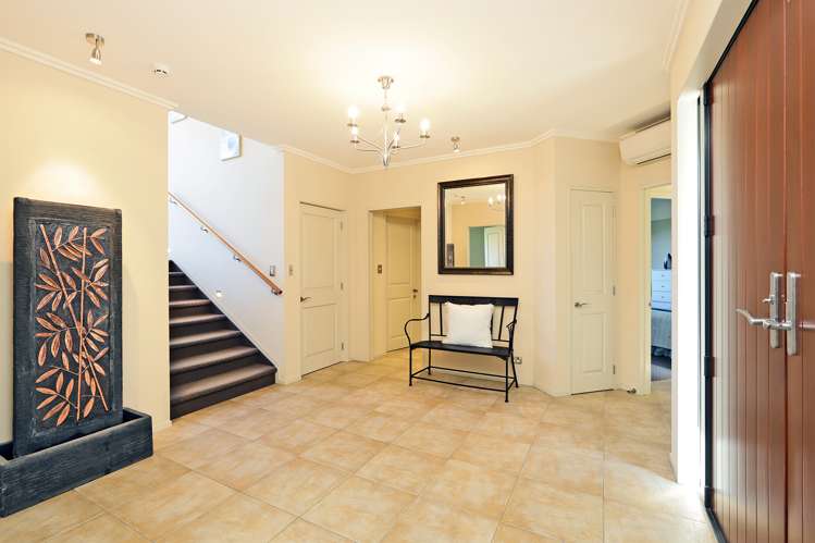 102 Kent Terrace Taradale_3