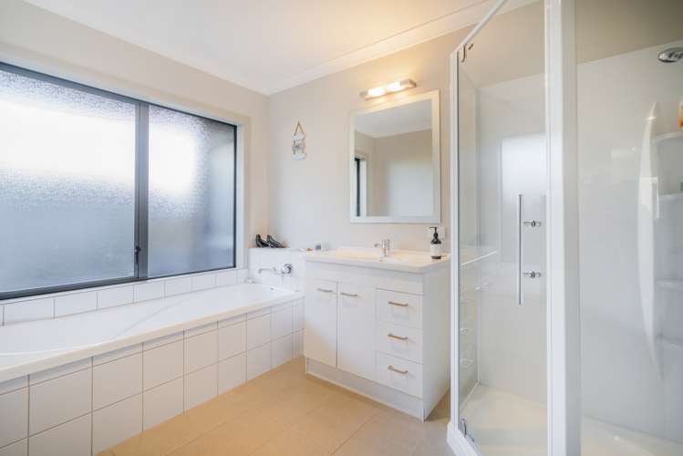 75 Cholmondeley Crescent Whitianga_23