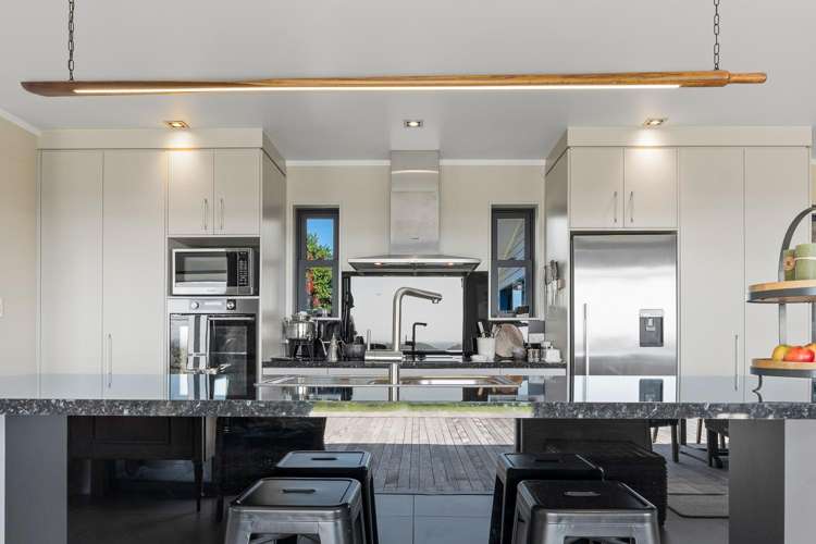 70 Walu Lane Matapouri_8