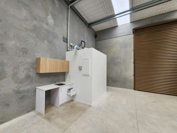 Unit 6, 48 Link Drive Rolleston_6