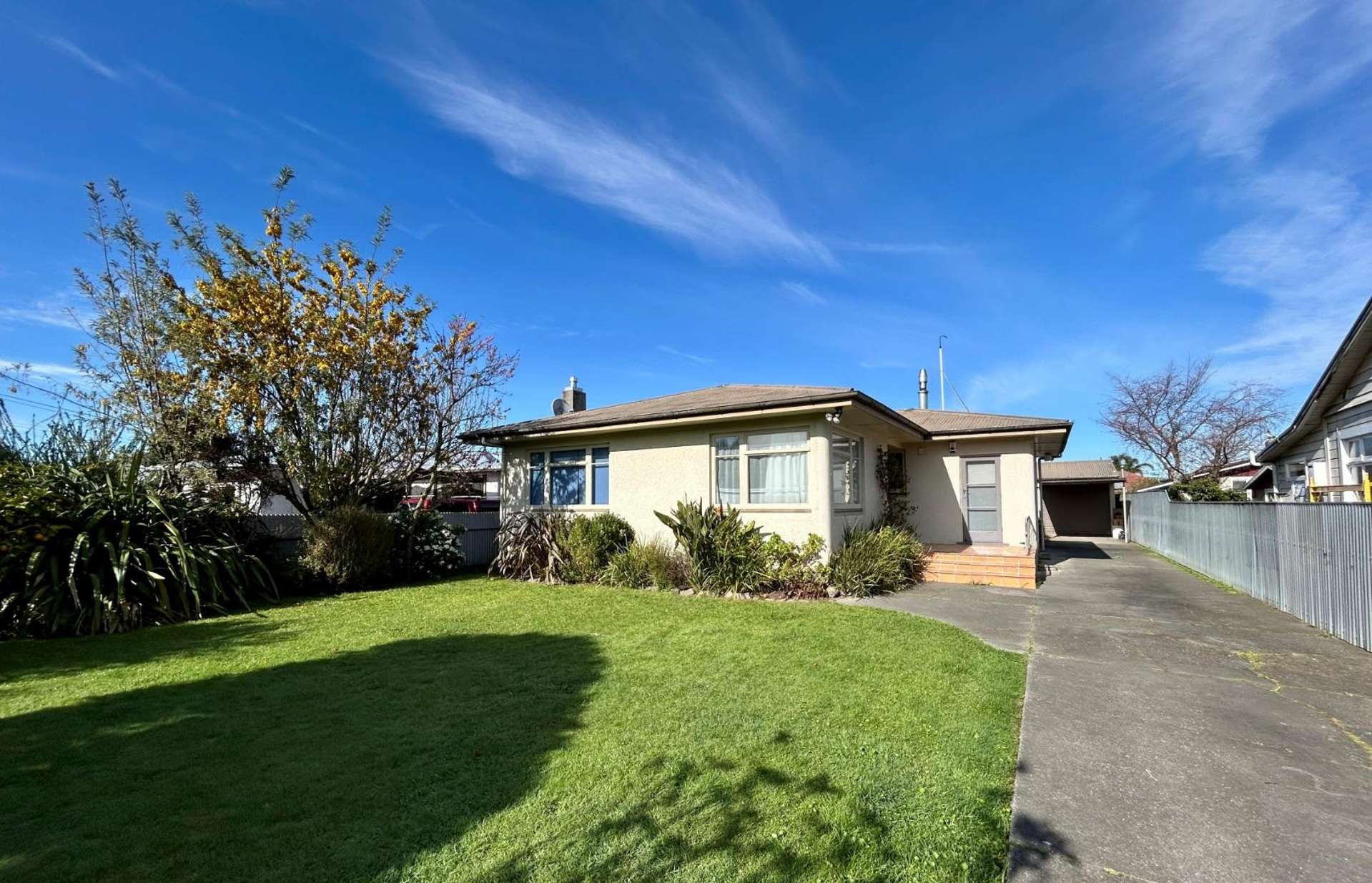 413 Collinge Road Mayfair_0