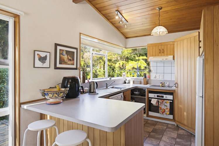 594 Waitohu Valley Road_5