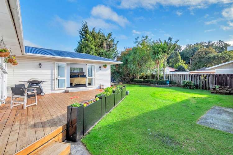 2 James Place Opaheke_16