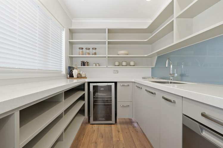 19 Beach Road Otumoetai_12