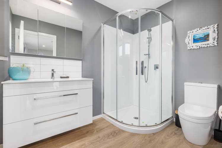 58 Schooner Drive Whitby_11