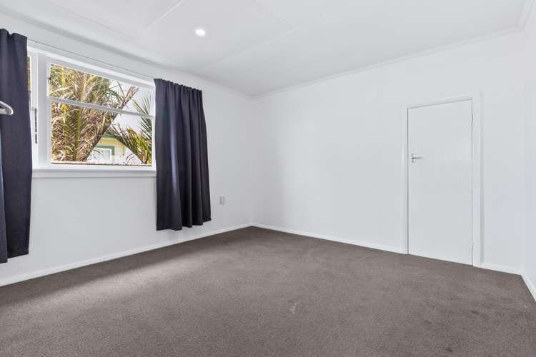 58 Parker Avenue Levin_11