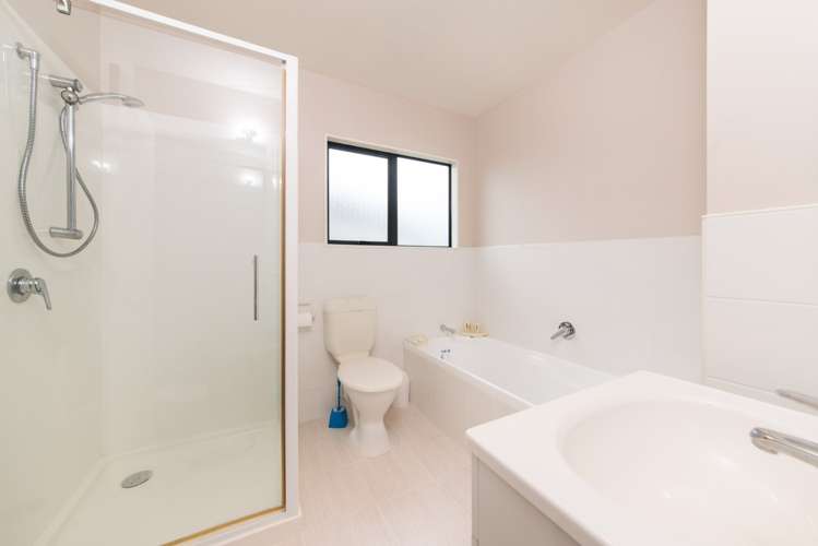 22b Charlenne Close Ranui_21