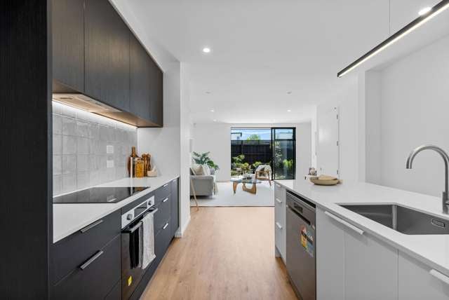 3/17 Donald Place Merivale_2