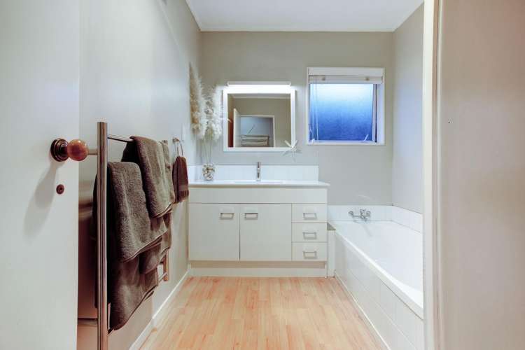 37 Charlotte Street Stanmore Bay_17