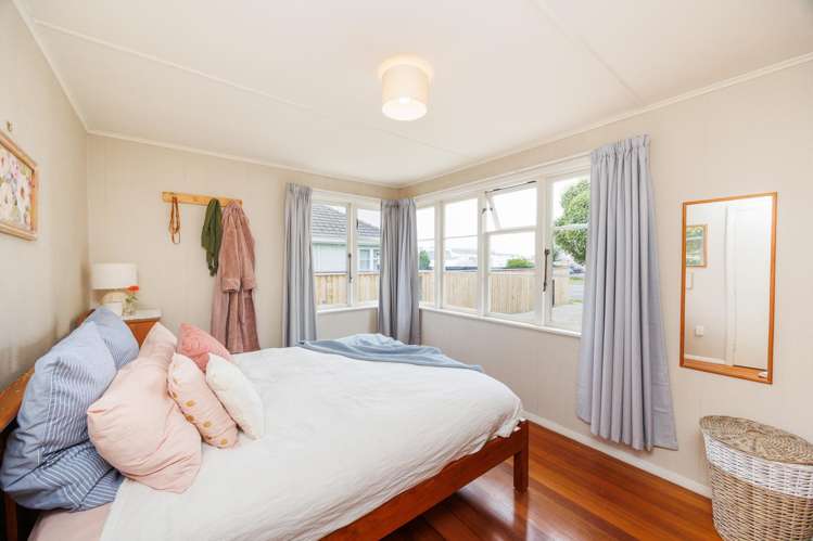 920 Tremaine Avenue Roslyn_8