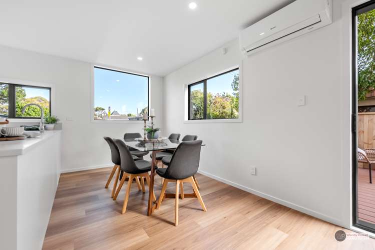 1/51 Kings Crescent Lower Hutt_8