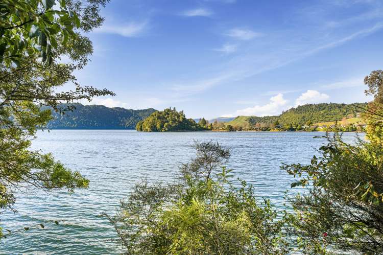 43 Okareka Loop Road Lake Okareka_13