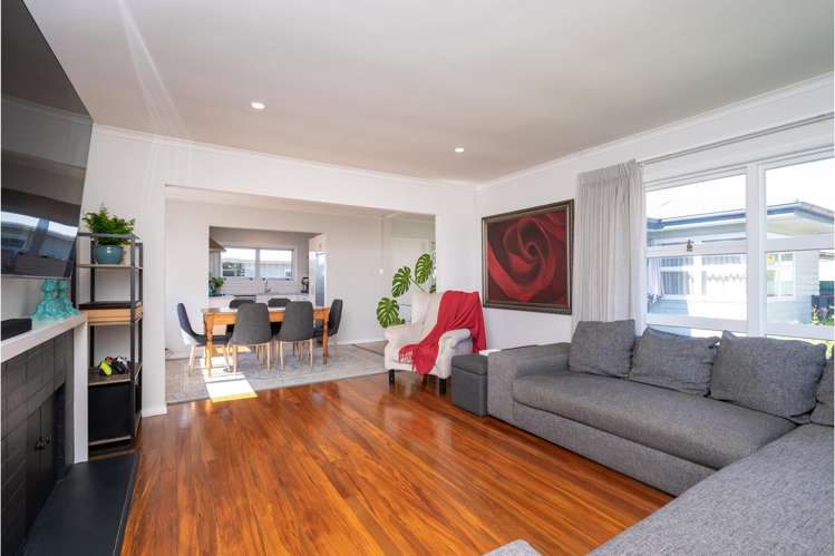 12 Flanders Avenue Onekawa_2