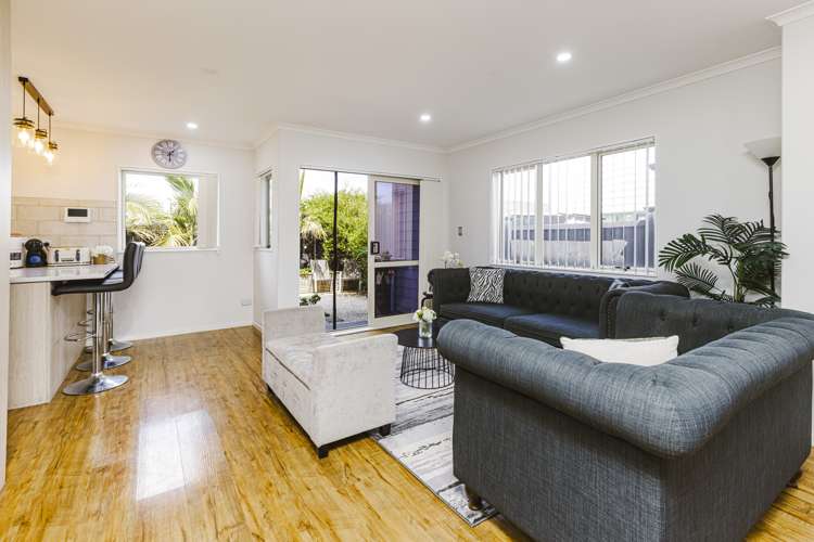 5 Survila Street Takanini_9