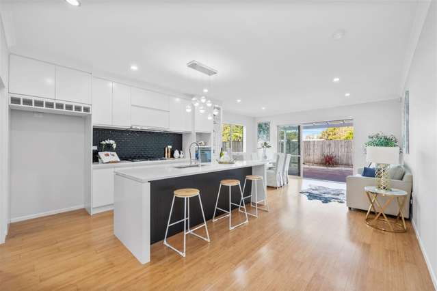 38 Springside Drive Flat Bush_4