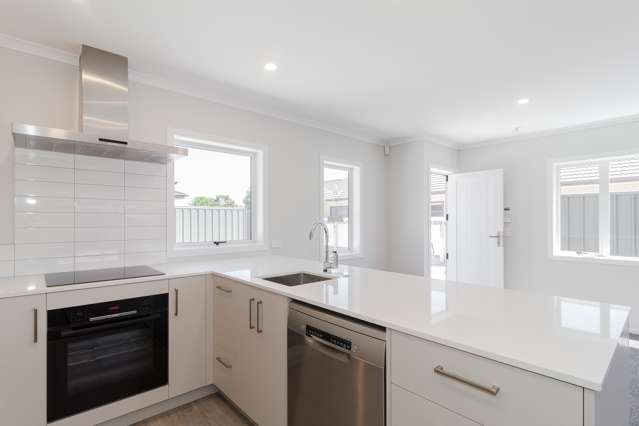 2&3/52 Park Road Greenmeadows_4