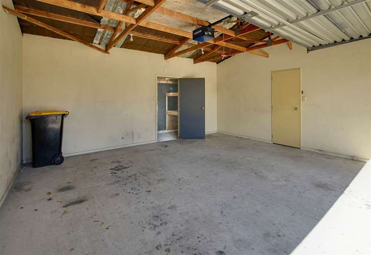 10 Fergusson Street Stoke_19