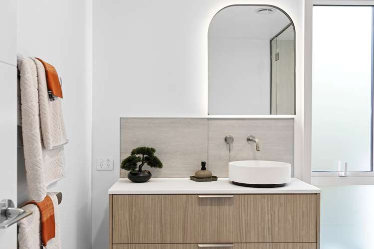 2 Charters Lane Stoke_10