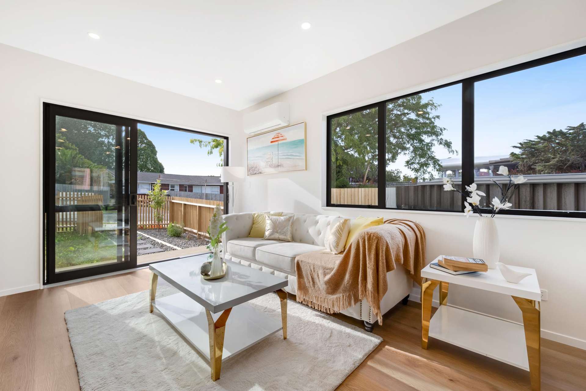 2/140 Edgewater Drive Pakuranga_0