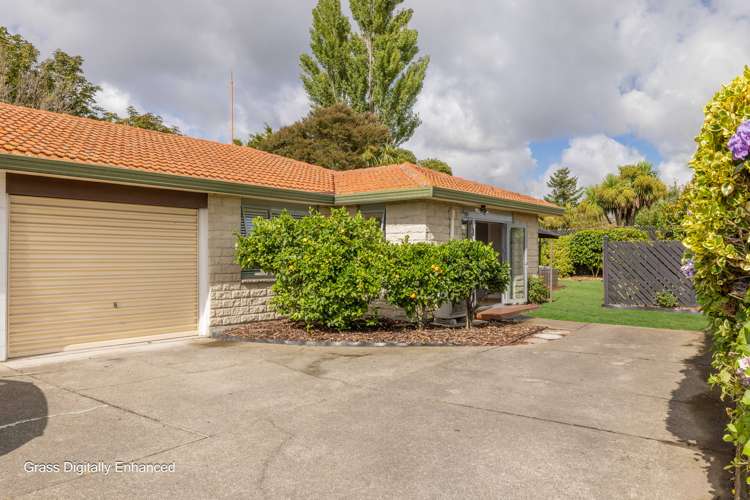 2/36 Camden Street Redwood_10