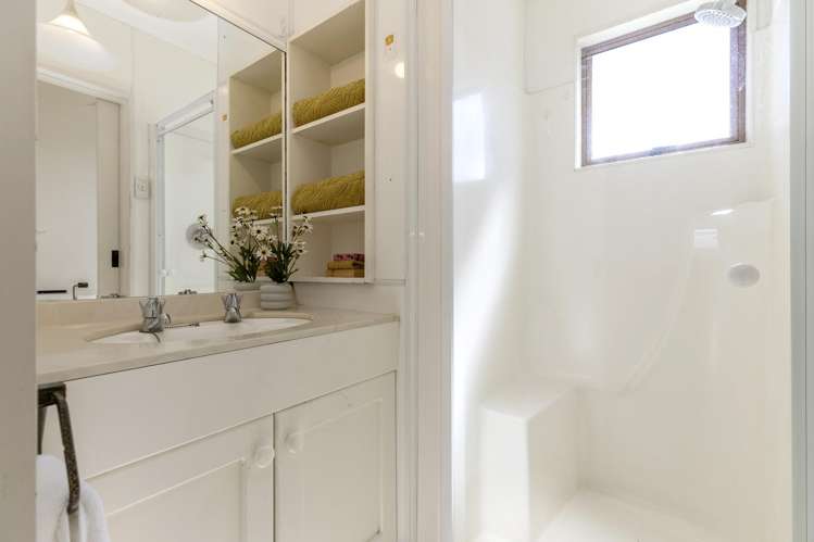 6/116 Lake Terrace Taupo_11