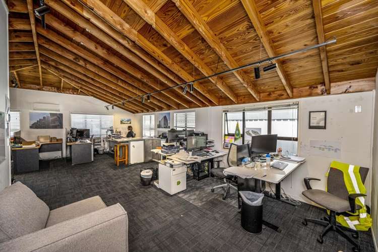 14-16 Paramount Drive Henderson_10