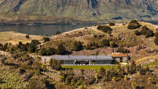 - West Wanaka Road, Roys Peninsula Glendhu Bay_1