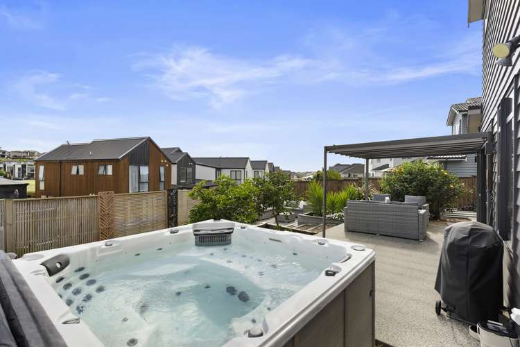 52 Colonial Drive Silverdale_12