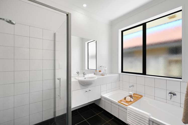 44 Wiltshire Drive Huntington_23