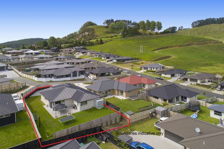 171 Ballintoy Park Drive Welcome Bay_2