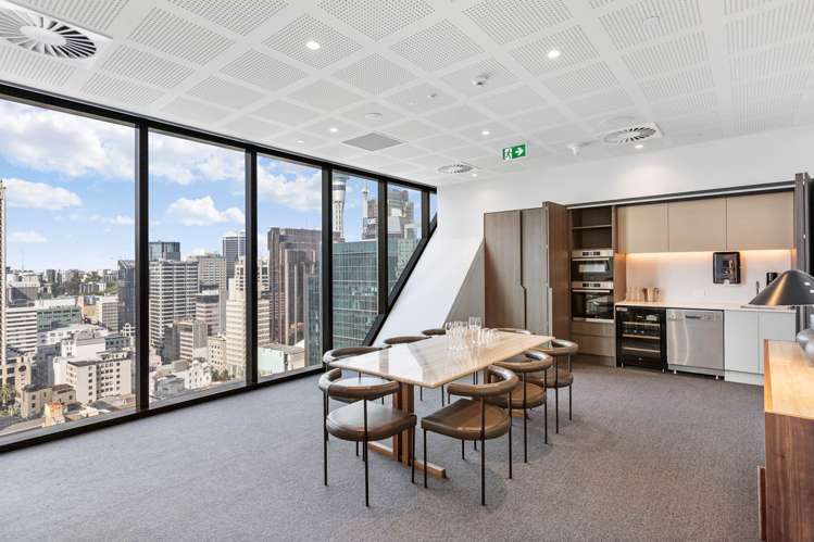 3005/10 Commerce Street City Centre_14