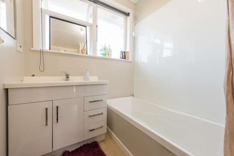 258 Seaview Road Stoke_14