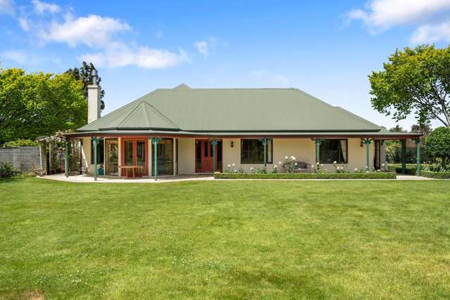 Lifestyle Holding with Income Opportunity