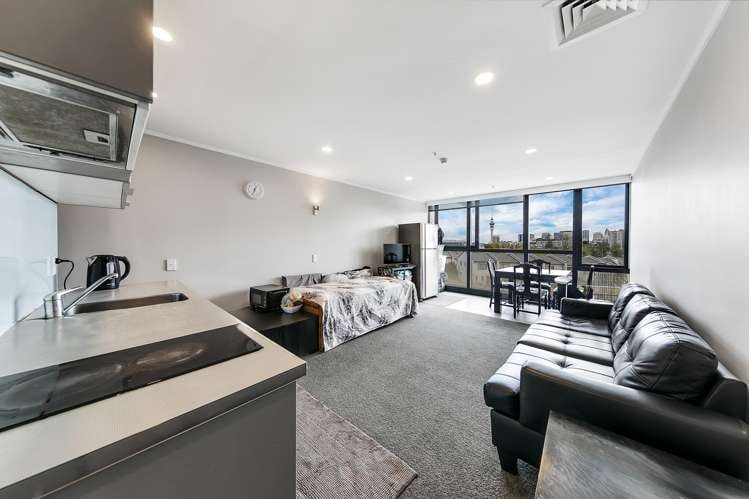 2T/16 Burton Street Grafton_6