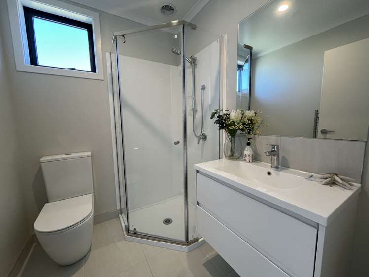 23 Scenic Rise Rototuna North_32