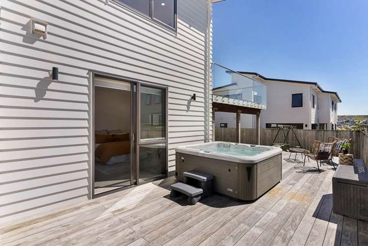 8 Makura Road Long Bay_25