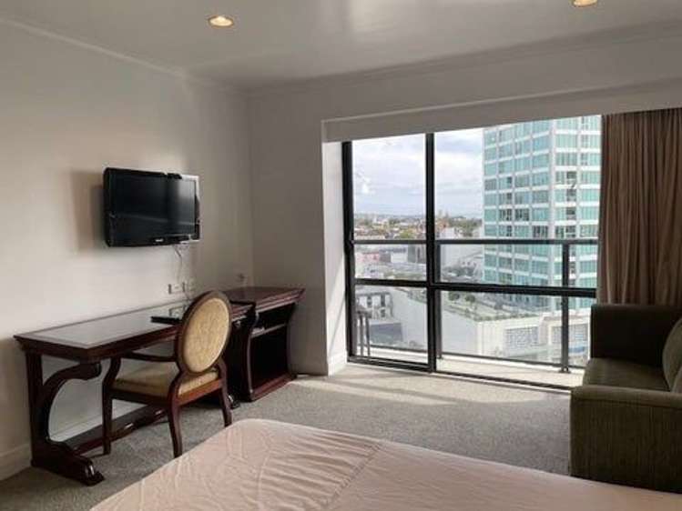 802/9/17 Byron Avenue_0