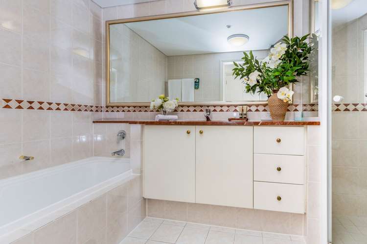 2403/8 Albert Street Auckland Central_13