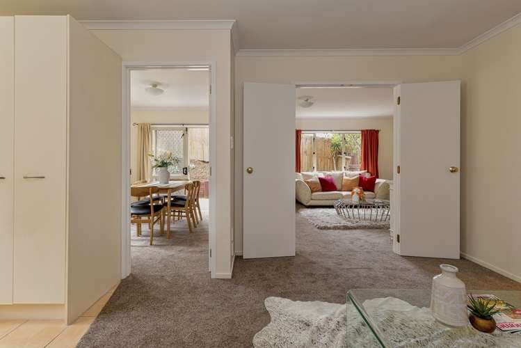 19 Stolford Crescent New Lynn_15