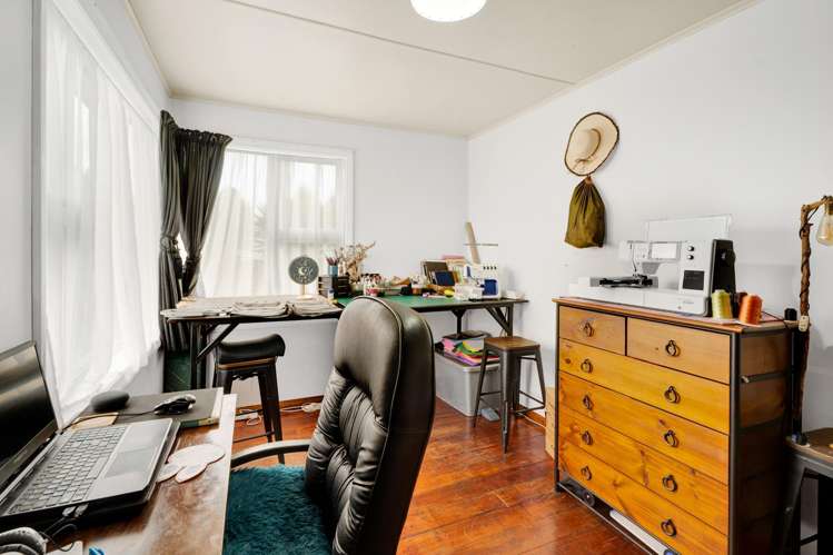 2 Gladstone Street Hawera_11