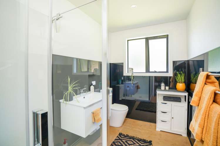 28 Grant Road Otatara_7