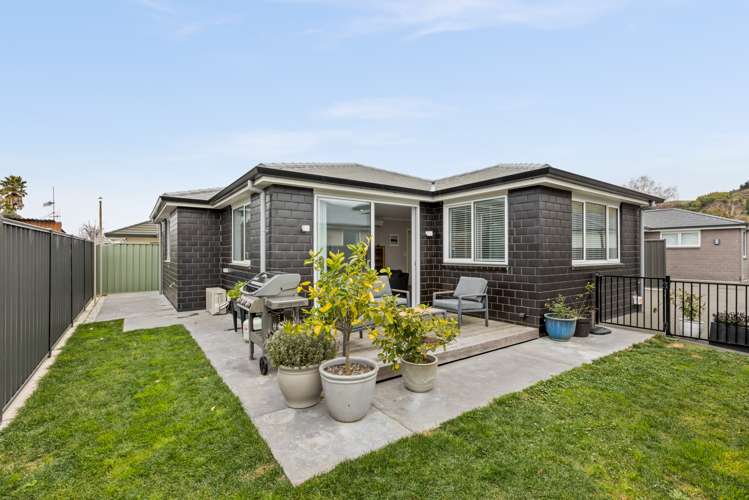 17 West Place Greenmeadows_12