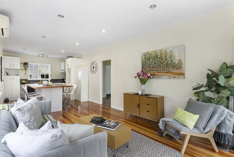 36a Clayburn Road Glen Eden_14