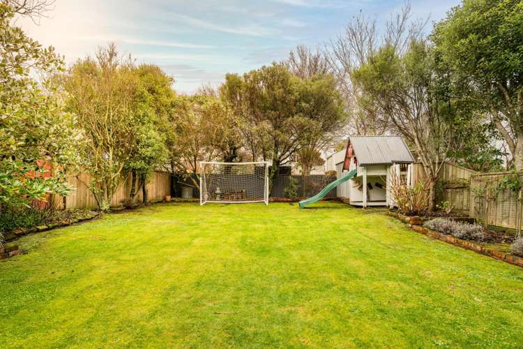8 Carrington Street Mount Cook_19