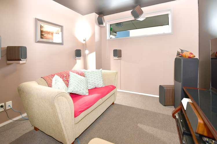 201/17 Link Crescent Stanmore Bay_10