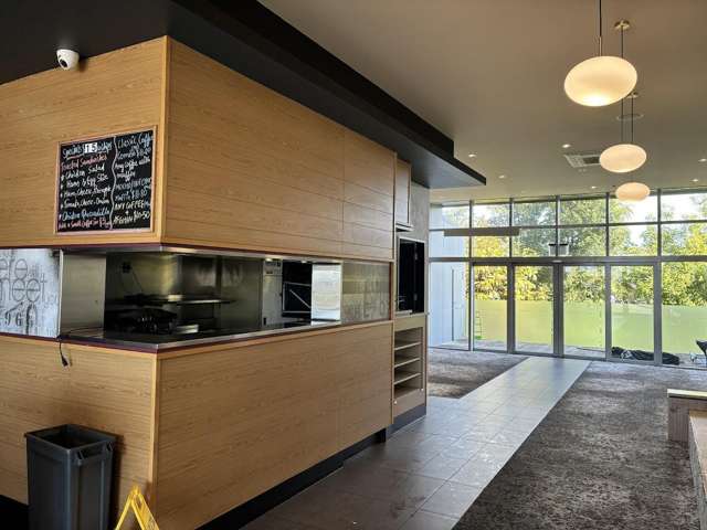 Retail 1/288 Lincoln Road Henderson Valley_4