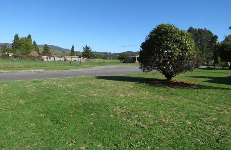20 Conlon Street Reefton_11